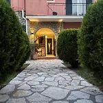 Kaloudis Studios & Apartments