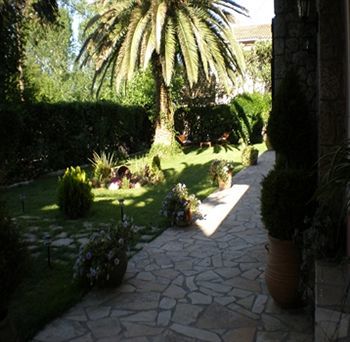 Kaloudis & Dassia (Corfu)