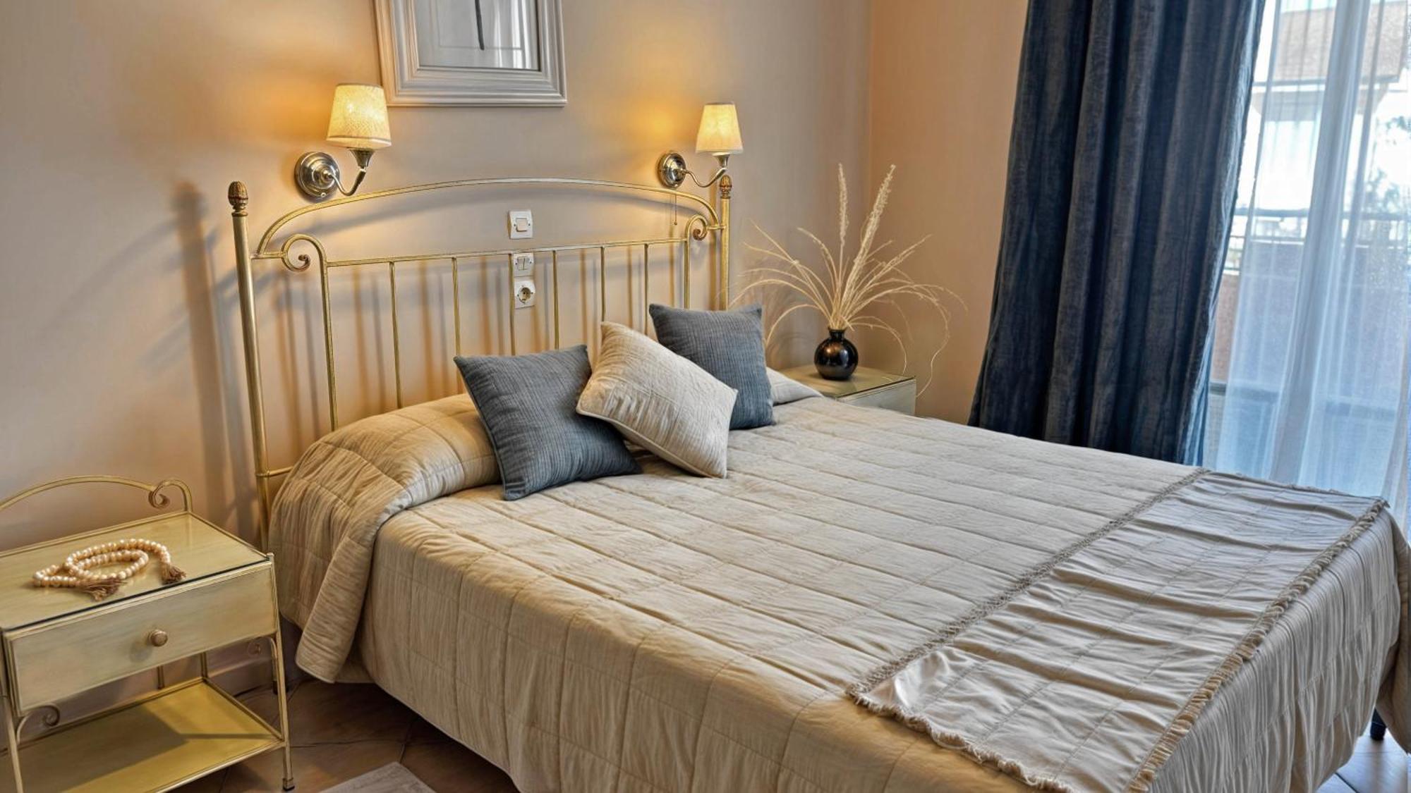 Kaloudis & Apartment Dassia (Corfu)