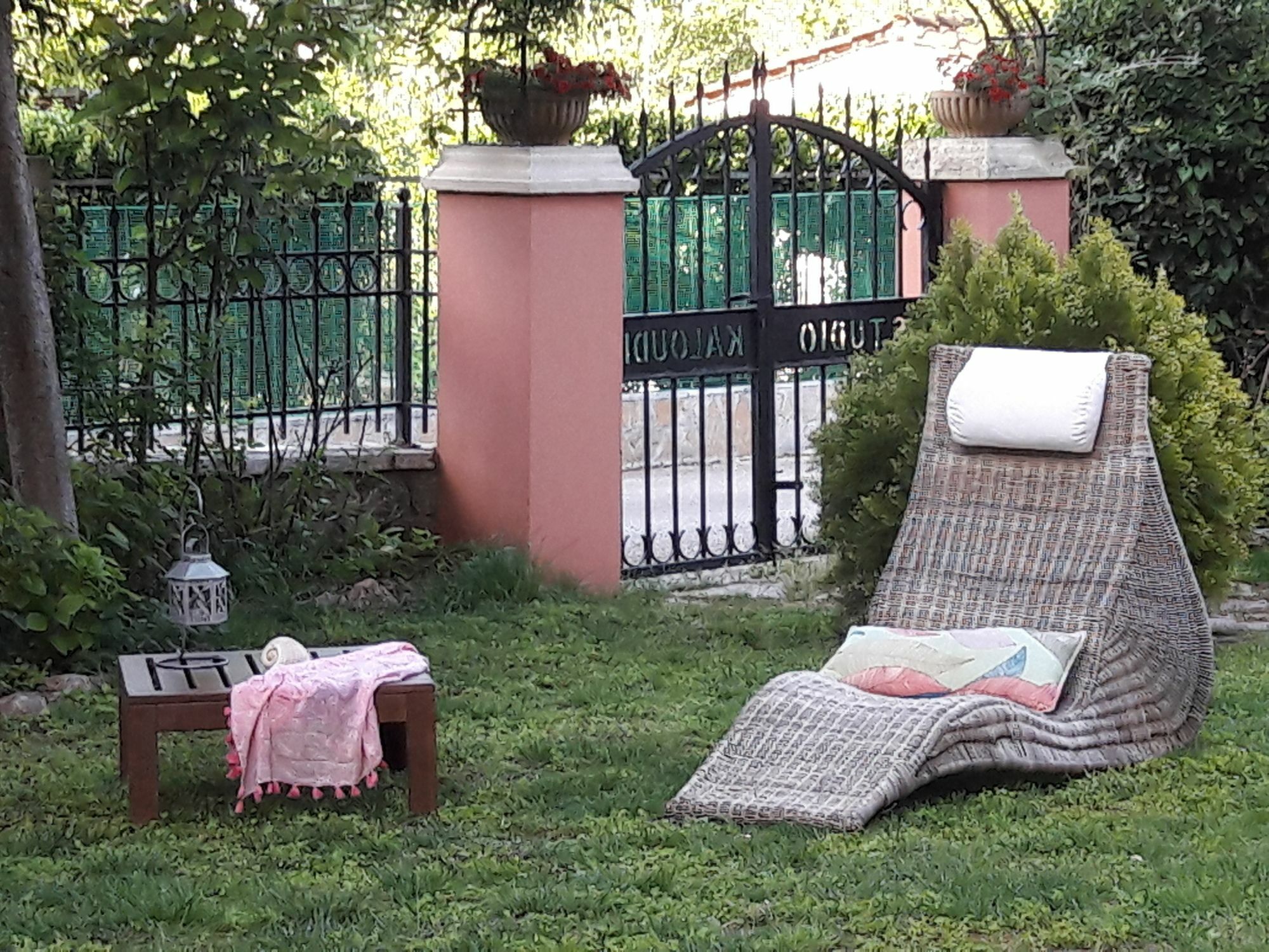 Kaloudis & Apartment Dassia (Corfu)